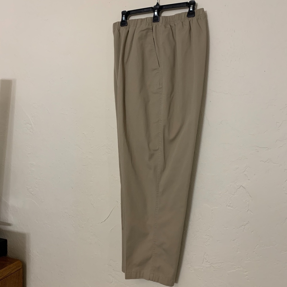 *CLEARANCE* Lands End WMN Plus 3X/22W Tan Khaki's